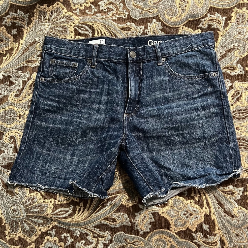 Gap size 27r 1969 sexy boyfriend denim shorts